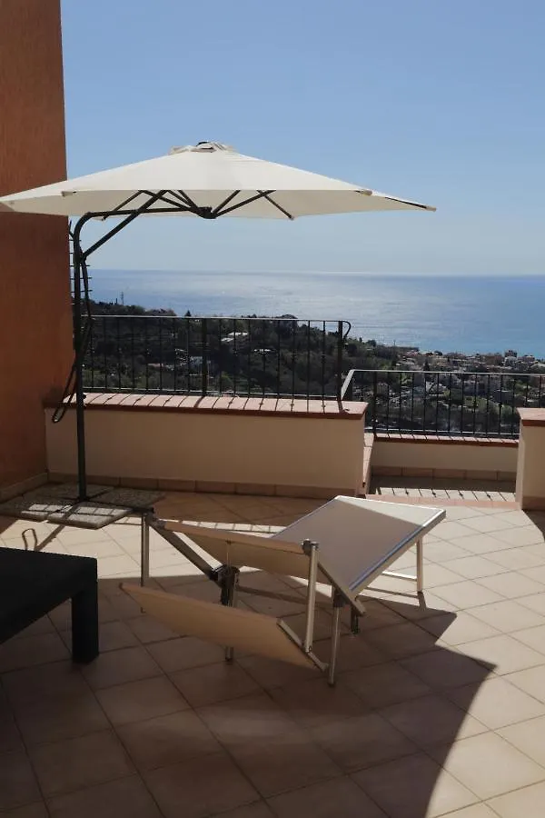 Apartment Maison Paradiso: Charme E Relax A Pietra Ligure