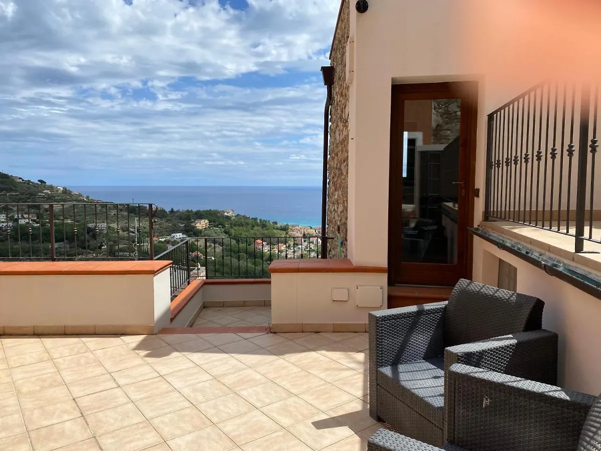 Apartment Maison Paradiso: Charme E Relax A Pietra Ligure